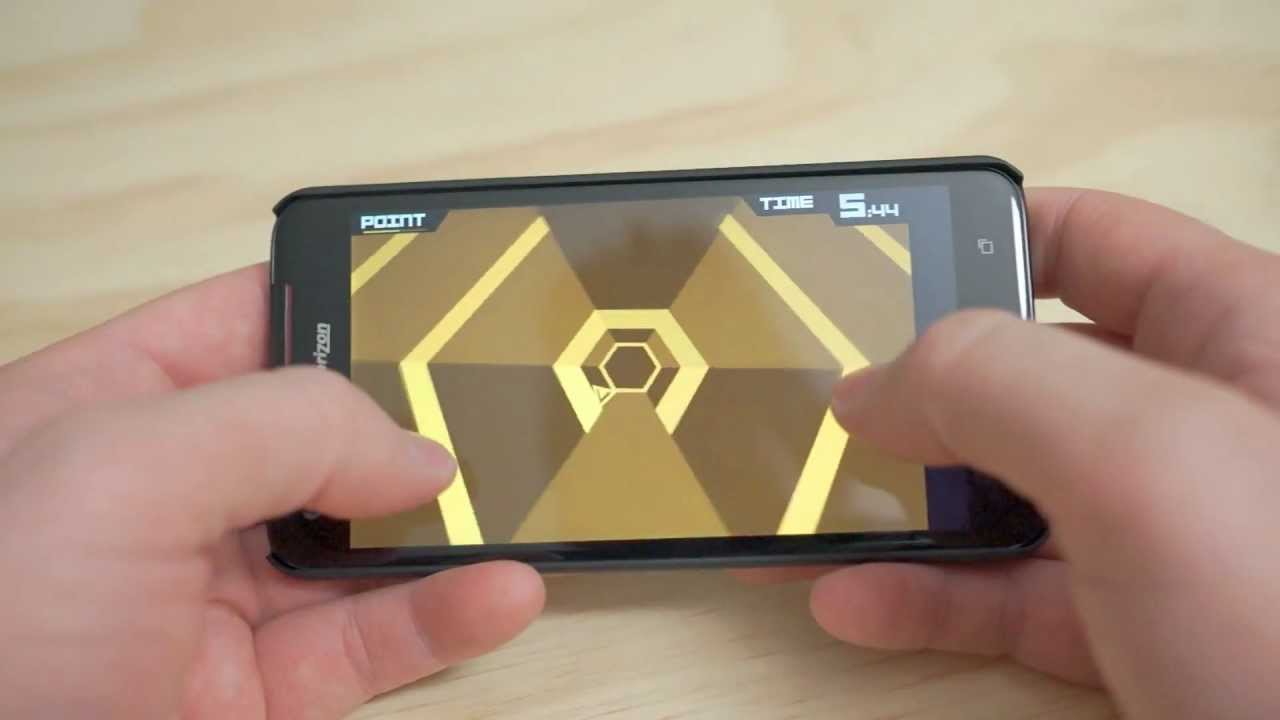 #10- Super Hexagon- Among Best No wifi Games 