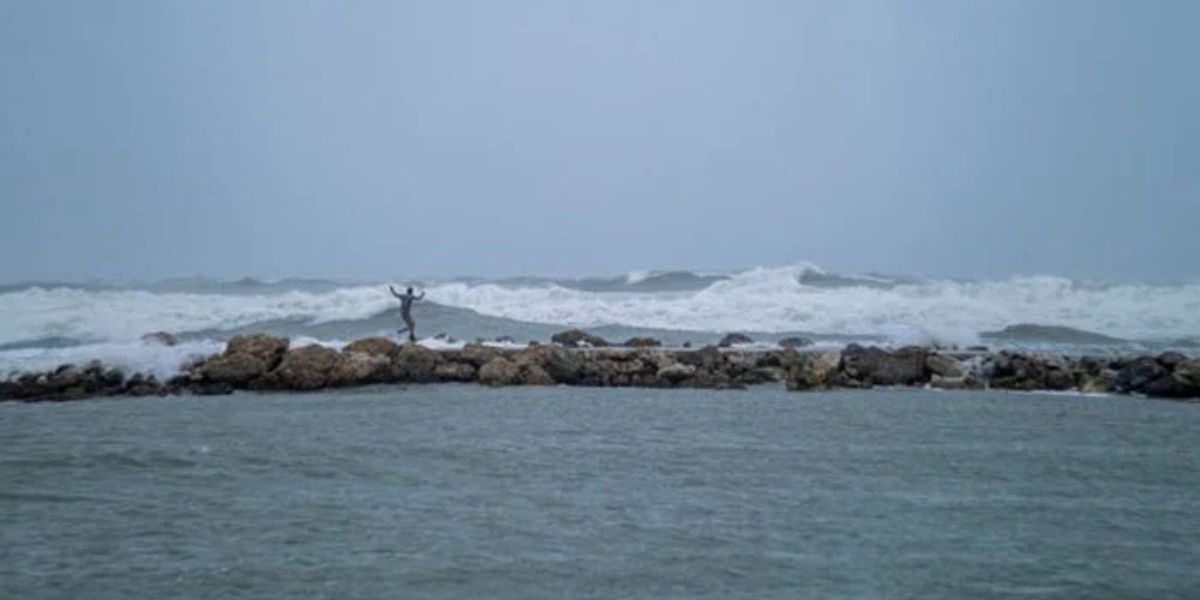 Hurricane Oscar will bring heavy rain to Cuba