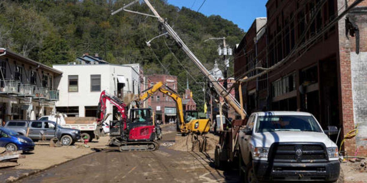 Cleaning Of Downtown Marshall Continues