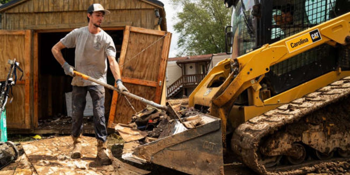 Live Edge Builders Help In The Cleaning Process