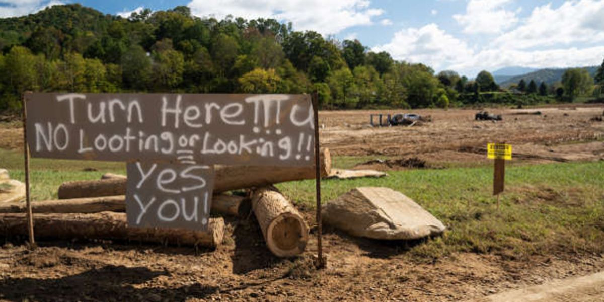 Sign Warning Against Looting In Cane River