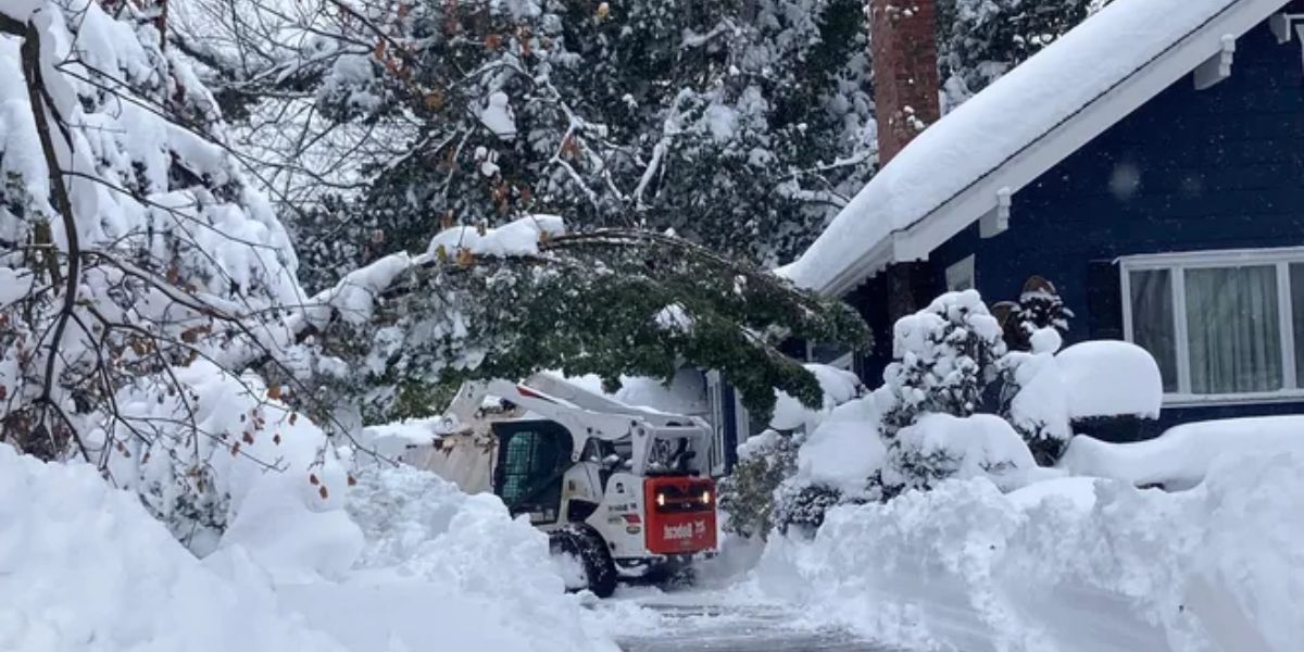 A lake-effect snow event might develop in the New England area