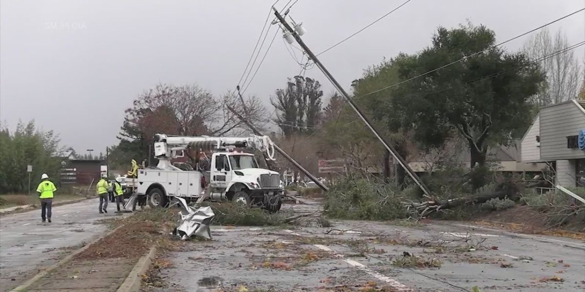 Damage to buildings and powerlines