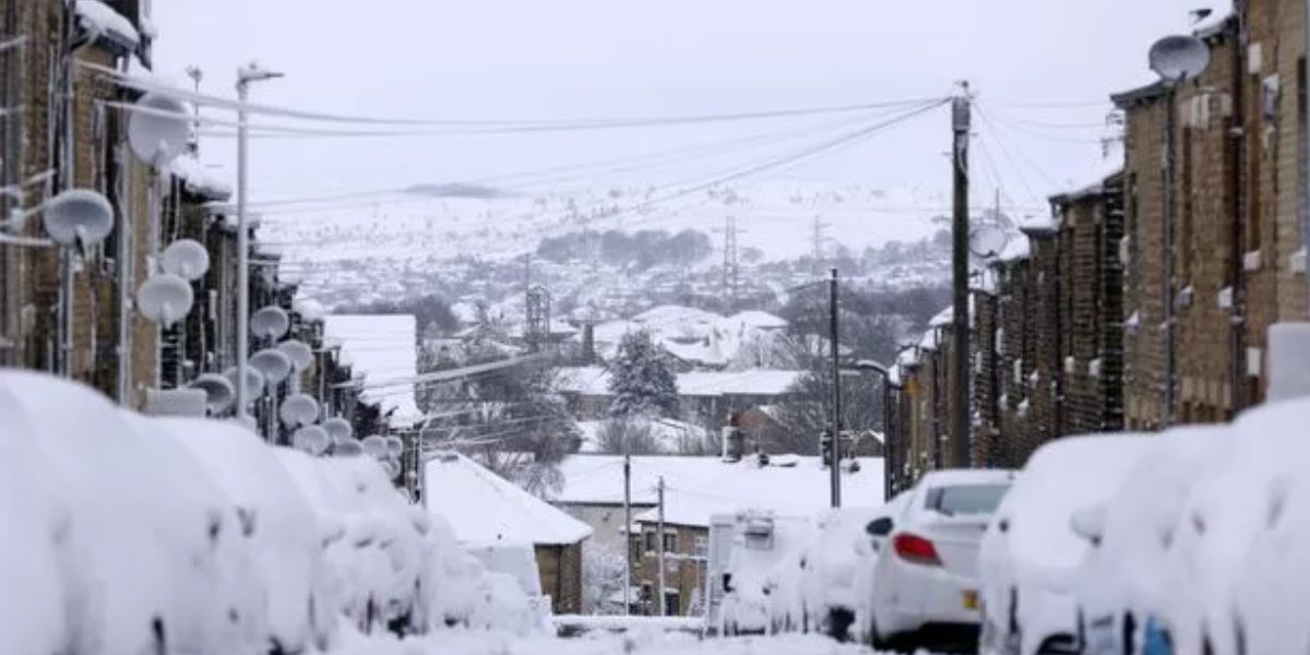 The UK might have a chilly and snowy Christmas